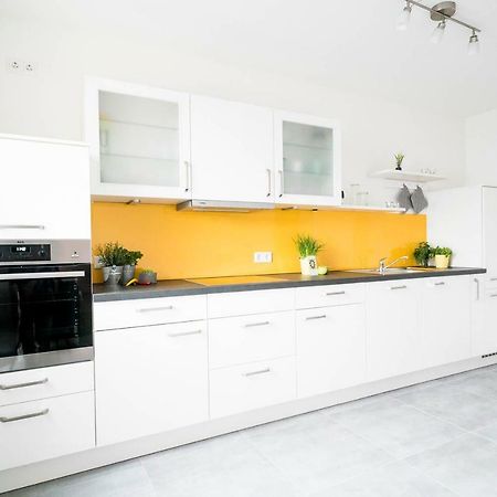 Apartwehr Business&Ferien Apartment Gelb ภายนอก รูปภาพ